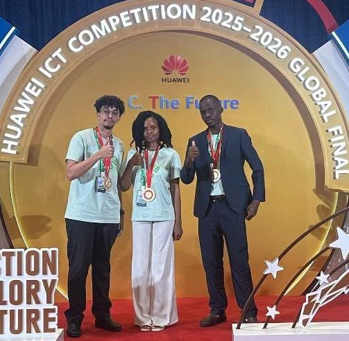 Estudantes Moçambicanos no Pódio da Huawei ICT Competition 2025-2026